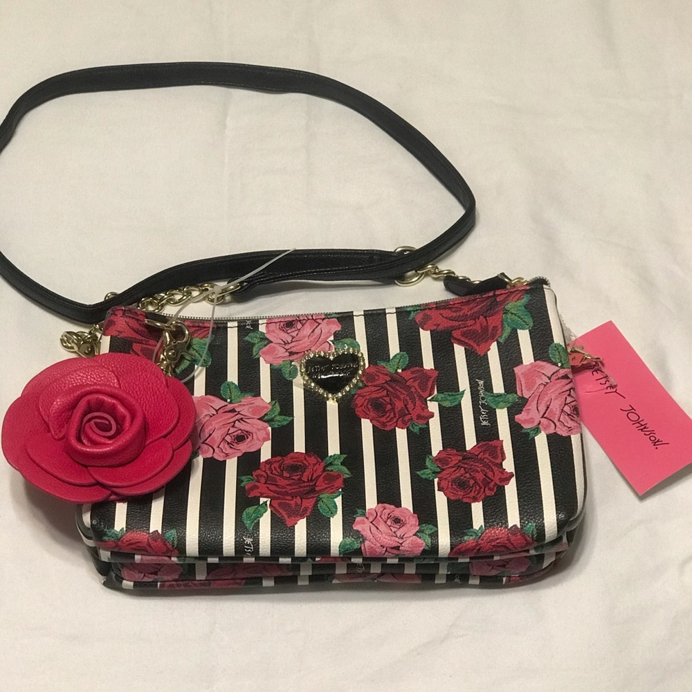 New Betsey Johnson Pink Roses Dual ZIP Purse - Picture 1 of 9